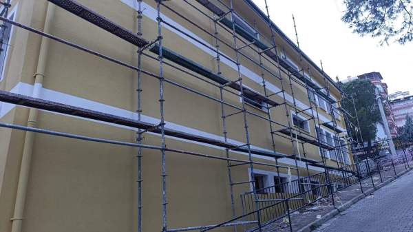 construction workers helmet